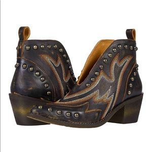 Circle G by Corral Booties Black Sudded